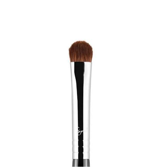 Sigma Beauty Firm Shader Brush E57