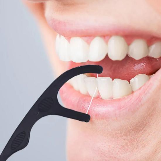 Spotlight Floss Picks For Whitening Teeth