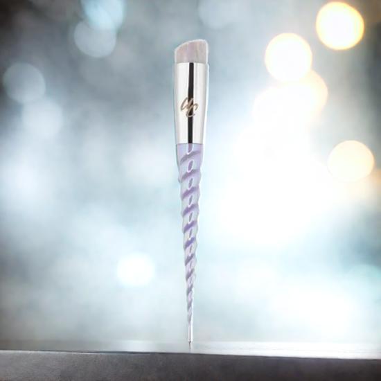 Unicorn Cosmetics 015 Cream Dream Angled Brush