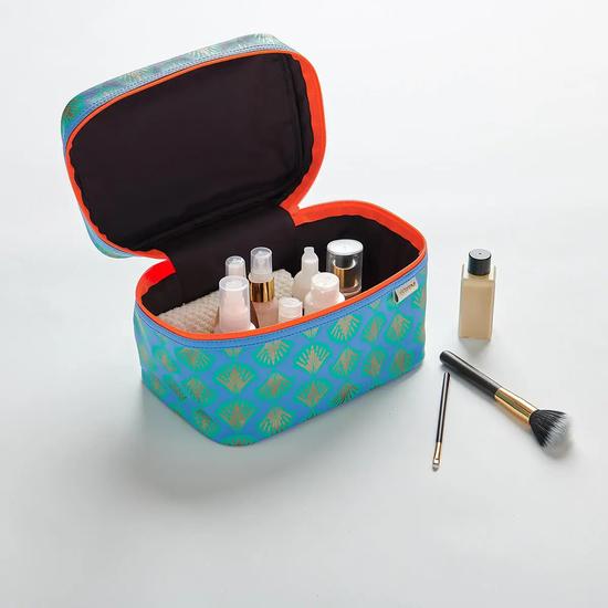 Victoria Green 'Edie' Vanity Case In Shell Aqua