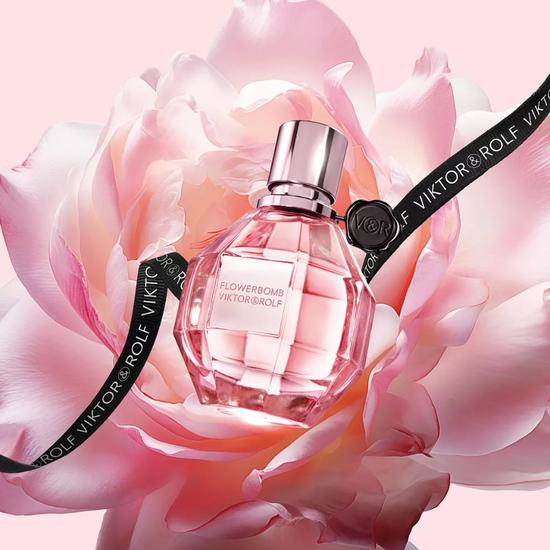 VIKTOR&ROLF Flowerbomb Eau De Parfum Gift Set 50ml