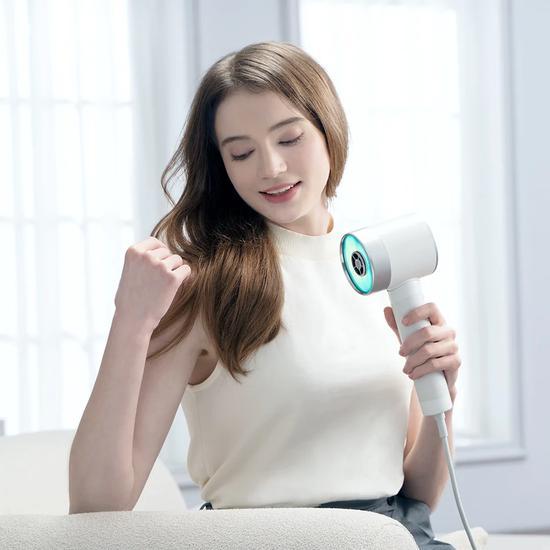 Zuvi Halo Hair Dryer
