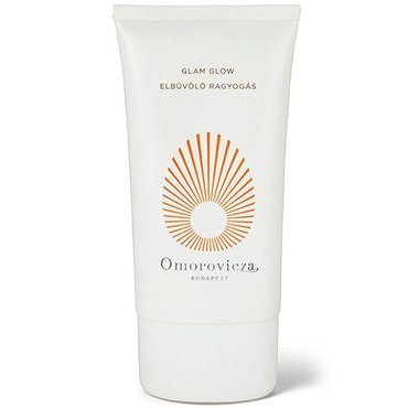 The Best Self Tan for Pale Skin 2022 | Cosmetify