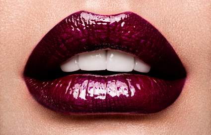 dark purple lips