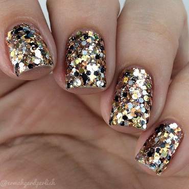 confetti nails