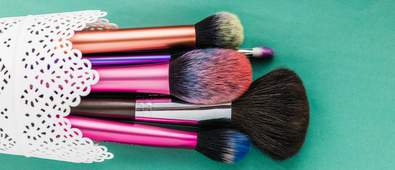 How to clean makeup brushes