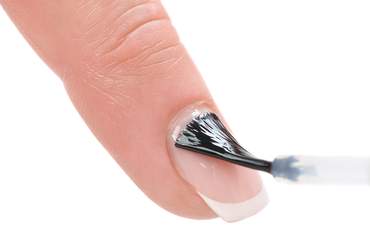Painting nails with a clear varnish