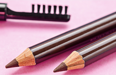 Pencil, Powder or Pomade? A Guide to the Best Eyebrow Products