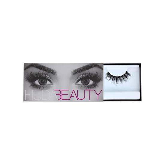 Huda Beauty Classic Lash Carmen #9