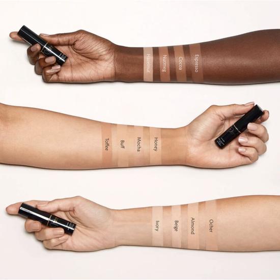 Clé de Peau Beauté Concealer Almond