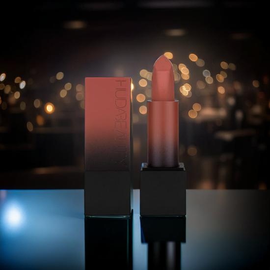 Huda Beauty Power Bullet Matte Lipstick Anniversary - Warm True Nude