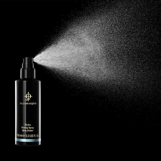 Illamasqua Hydra Setting Spray Dewy