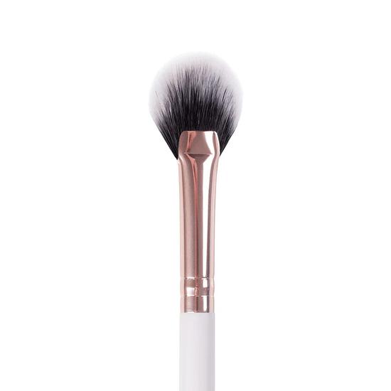 Inglot Cosmetics Feather Luxe Define & Glow Fan Brush 204