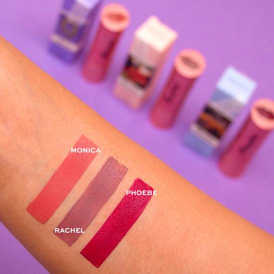 Revolution x Friends Lipstick Phoebe (Deep Pink)
