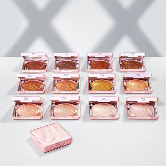 XX Revolution XXposure Highlighter Powder Focus